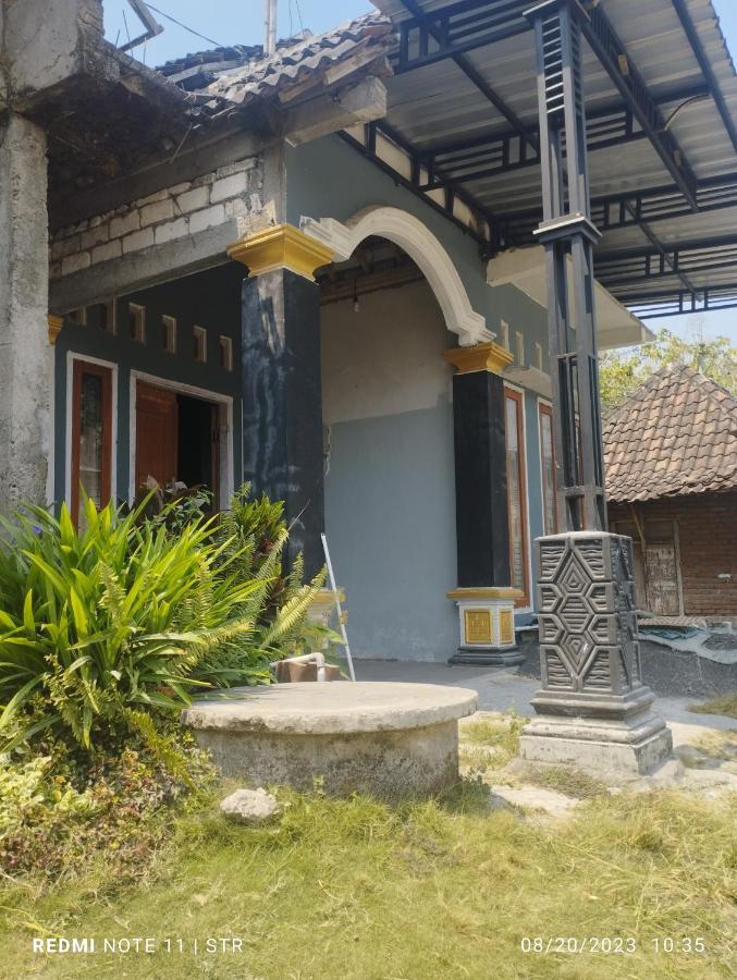 Hellsel Homestay Lamongan Extérieur photo